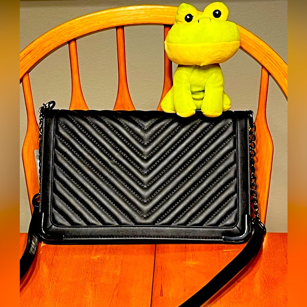 Apt 9 FIONA Quilted Crossbody Clutch. NWT Black